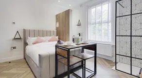 Mount Lodge - Image 4