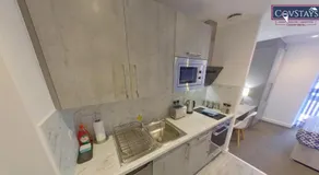 Signature House - Contemporary Studios in Coventry City Centre, free parking, by COVSTAYS - Image 5