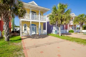 Across Street from Beach - Close to Pier Park - Sleeps 6! - Image 4