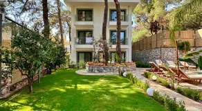 Esmahan Forest and Pool by Zehra Suites - Image 3