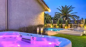 Sunset Swim, Luxury Vegas Villa with Pool, Hot Tub - Image 4