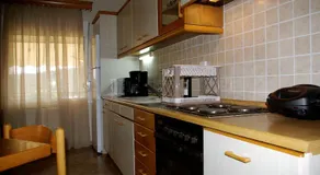 Lazy Cat Holiday House - Image 3