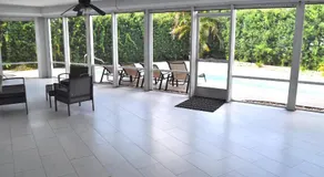 Bike to the beach, walk to restaurants, heated pool, secluded - Image 4