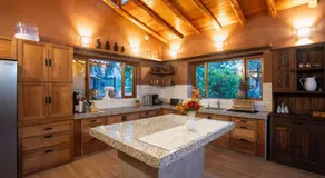Stunning 1BR House in Camino Real - Image 4