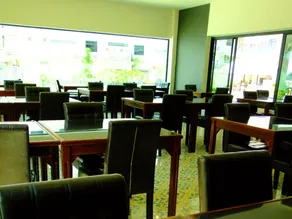 Chada Veranda Hotel - Image 2