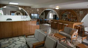Le Village Hotel - Image 5
