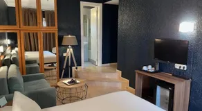Hostal Iznájar Barcelona - Image 3