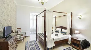 Hotel Regal 1880 - Boutique Hotel in Parcul Central Sinaia - Image 2