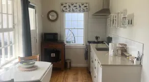 Newfields Country Retreat - Image 3