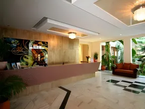 Alma Hotel - Image 5