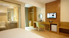 Hotel Six Seasons @ Mid Valley - Image 2