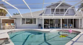Waterfront home near beaches Multi month welcomed - inquire - Image 5