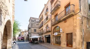 Hauzify I Apartaments La Plaça - Image 5