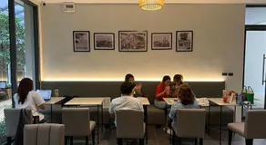 35 Bow Hotel - Image 5