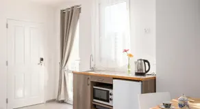 Island Guesthouse - Image 5