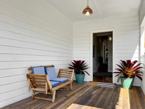 3-Bed Coastal Haven with Alfresco Dining & BBQ - Image 5