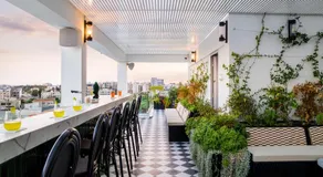 LIV URBAN Suites - Image 3