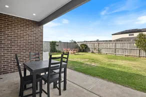 Garden Retreat 4-Bed House in Tarneit - Image 4