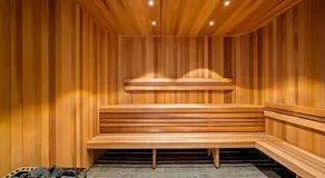 Stylish Melbourne CBD Luxury 2 Bedroom Apartment Near Albert Park Lake with Free Parking, Pool, Gym and Sauna - Image 5