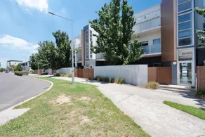 Elegant 2-bed Apartment With Balcony - Image 4