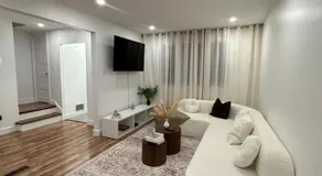 luxury townhouse in Montreal - Image 2