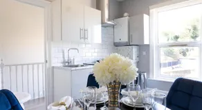 Chalkwell Aparthotel Short & Long Stays Welcome, Leisure , Relocation , Business Stays , Contractors - Image 3