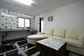 The Green Cottage - Image 3