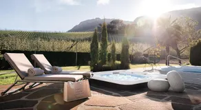 Lingers Suites & Residence - Image 5