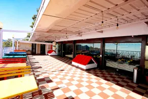 Calux Hill Queen (Formerly Amara at Mall Road with Free Parking) - Image 4