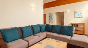 Benasa Lodge - Image 2