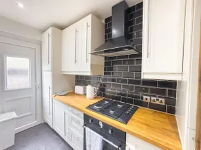Clydebank 2 Bedroom Home - Image 3