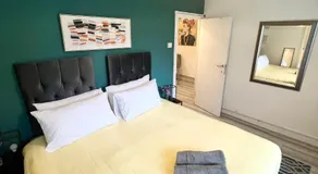 2 Bedroom flat with Balcony in White City, Hammersmith - Image 5