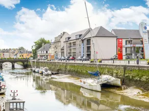 Attractive Apartment In Isigny Sur Mer Near Centre - Image 4