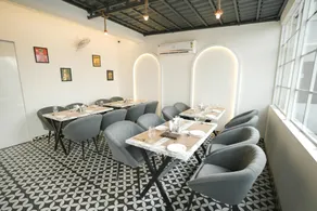 Hotel Aqua Blue - Image 2
