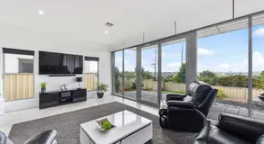 KENNEDY EXECUTIVE TOWNHOUSE - Image 2
