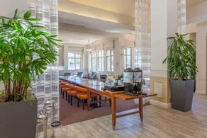 Hilton Garden Inn Palm Springs/Rancho Mirage - Image 5