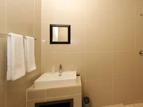 Clanwilliam Hotel - Image 2