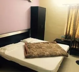 Hotel Sunrise - Image 4