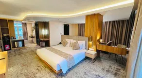 Grandia Hotel - Image 2
