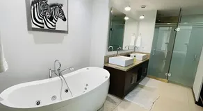 Condominio con las mejores vistas de la bahía - Image 5