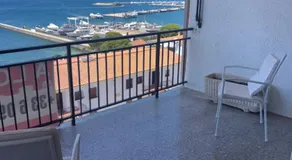 Appartement Roses 4 couchages, linge de maison, radiateurs électrique, balcon et parking - Image 2