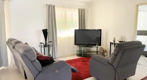 Bright & Beautiful Home On The Hills! - Image 2