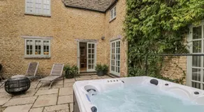 The Old Hall - Image 3