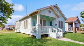 Sea Glass Cottage - Image 3