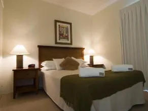 Riviera Noosa Resort - Image 2