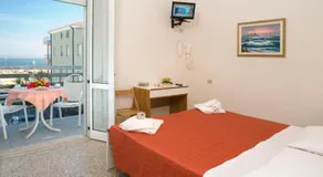 Hotel Ciondolo D'Oro PARCHEGGIO GRATIS - A 5 MIN DA RIMINI FIERA - Image 2