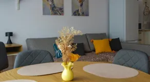 Shazam Apartment Central, Stylish & Cozy near AUBG - Image 2