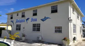 Dolphin Inn Guesthouse & Apartments - Image 3