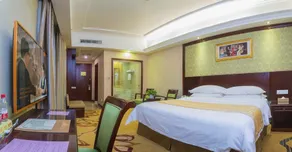 Vienna Hotel Shenzhen International Exhibition Center Fuhai Qiaotou - Image 4
