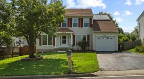 5 BedRooms Family retreat with GameRoom Near DC & Qunatico - Image 5